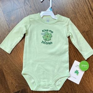 Carters NWT girls bodysuit kiss me I’m Irish shamrock 6 months